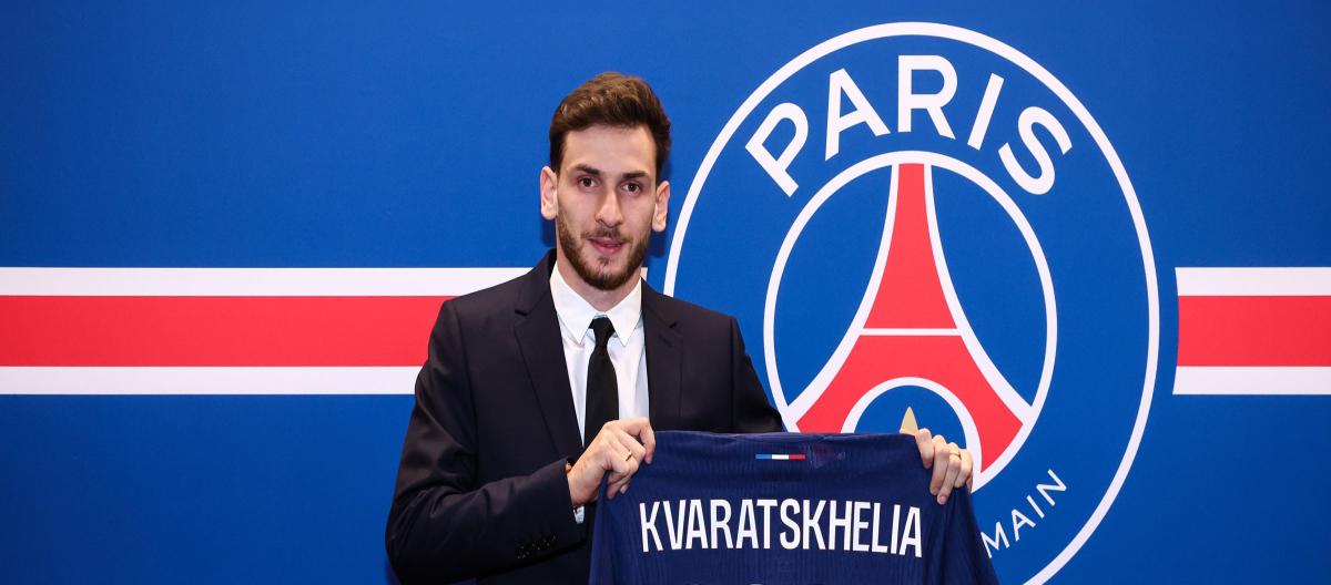 Paris Saint-Germain officially completes the signing of Georgia international winger Khvicha Kvaratskhelia from Napoli..