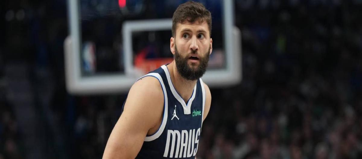 Maximilian Kleber suffers broken right foot vs. Boston Celtics