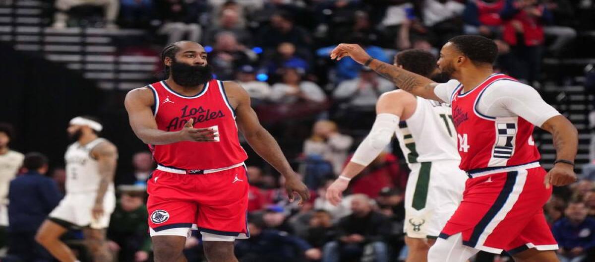Harden's assists rose to 13th in NBA history, and his total assists approached the 8,000 mark