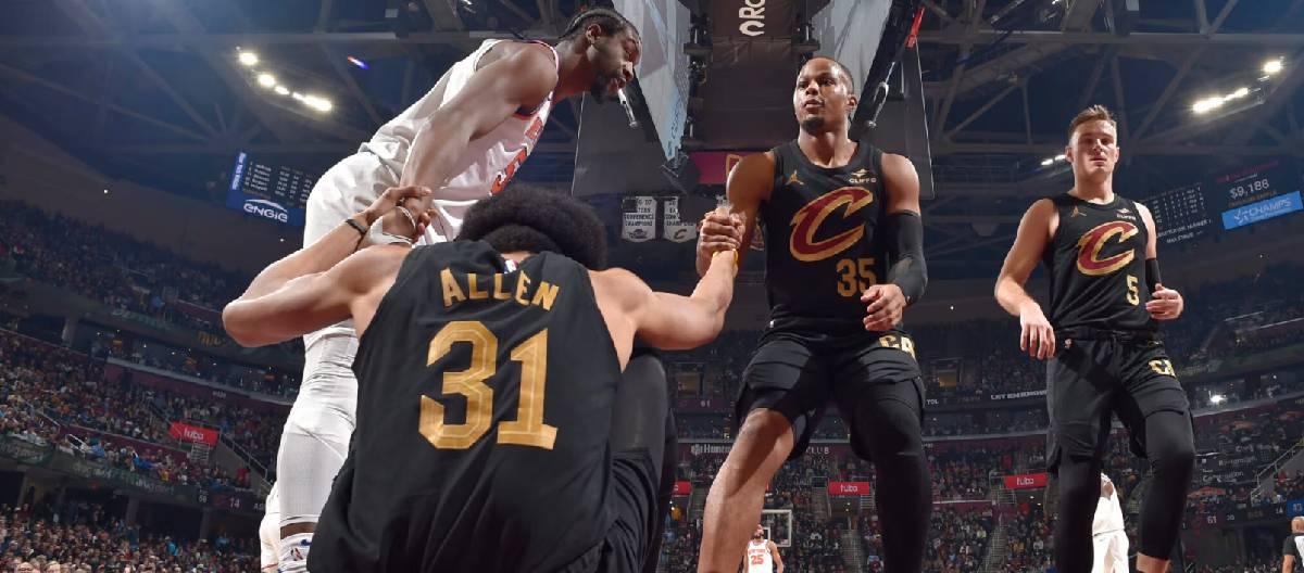 Jarrett Allen injured right hand, will undergo further examination