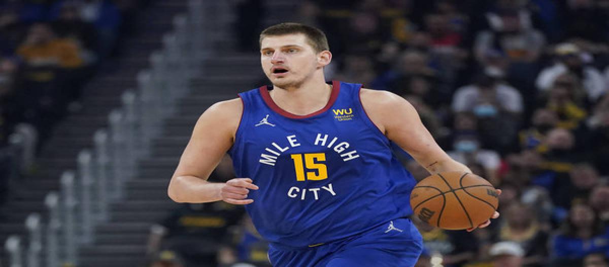 Jokic sets a historical record: 28 times in his career with 15+ assists in a single game, the most among non-guards Jokic sets a historical record: 28 times in his career with 15+ assists in a single game, the most among non-guards