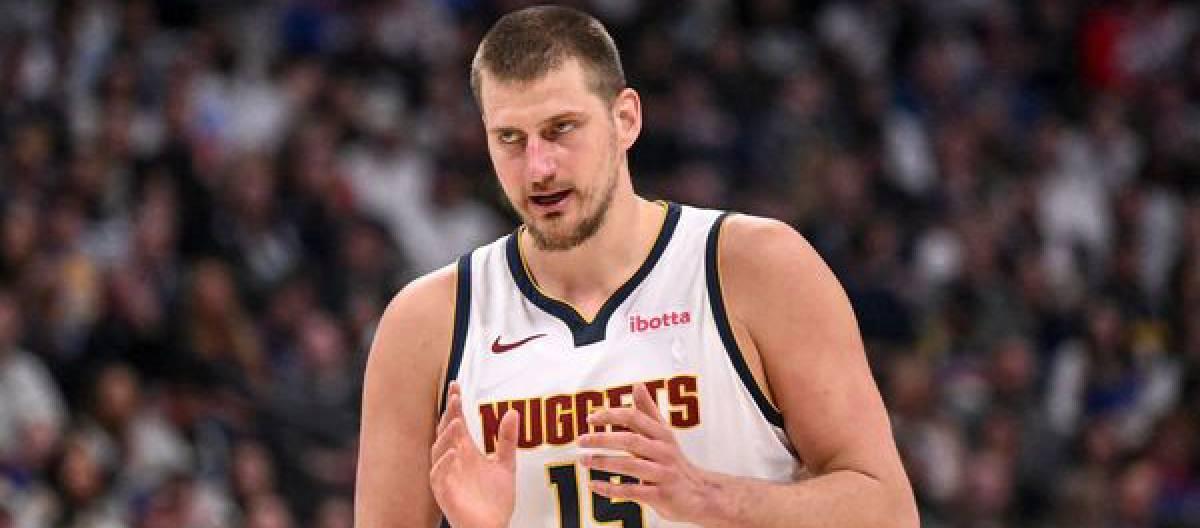 尼古拉·约基奇在比赛中拿下职业生涯最高的61分