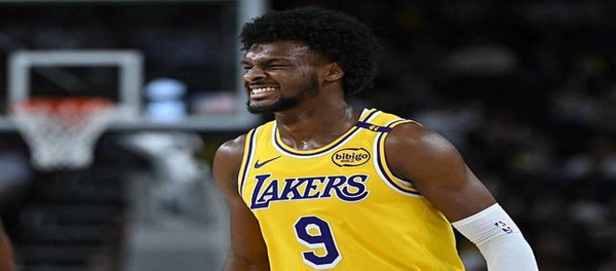 布朗尼新秀年交出“及格答卷” 场外影响力远超同届新秀