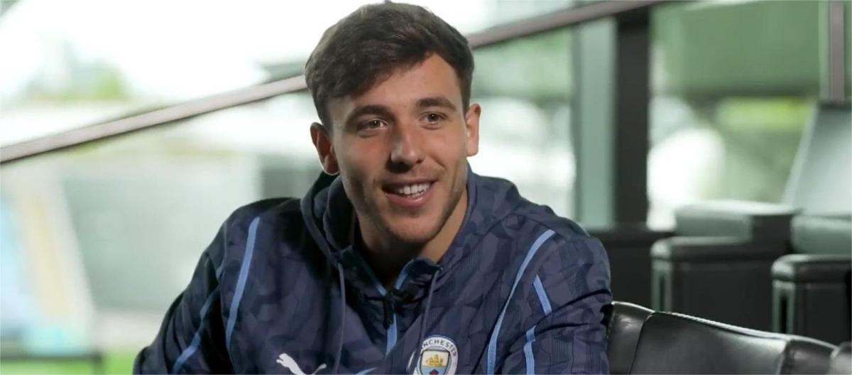 Seeing football from a different perspective: Nico says Guardiola is helping him improve