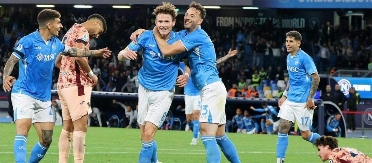 Conte calls on Napoli to persevere after rising to the top of the standings