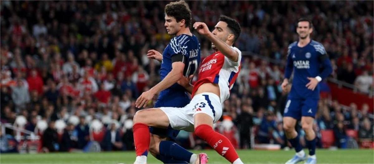 Champions League - Dembele scores as Arsenal lose 0-1 to Paris Saint-Germain