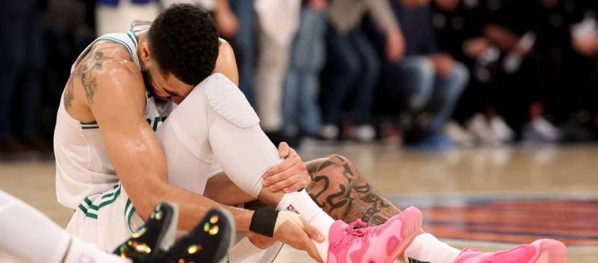 Boston Celtics star Jayson Tatum undergoes surgery to repair right Achilles tendon