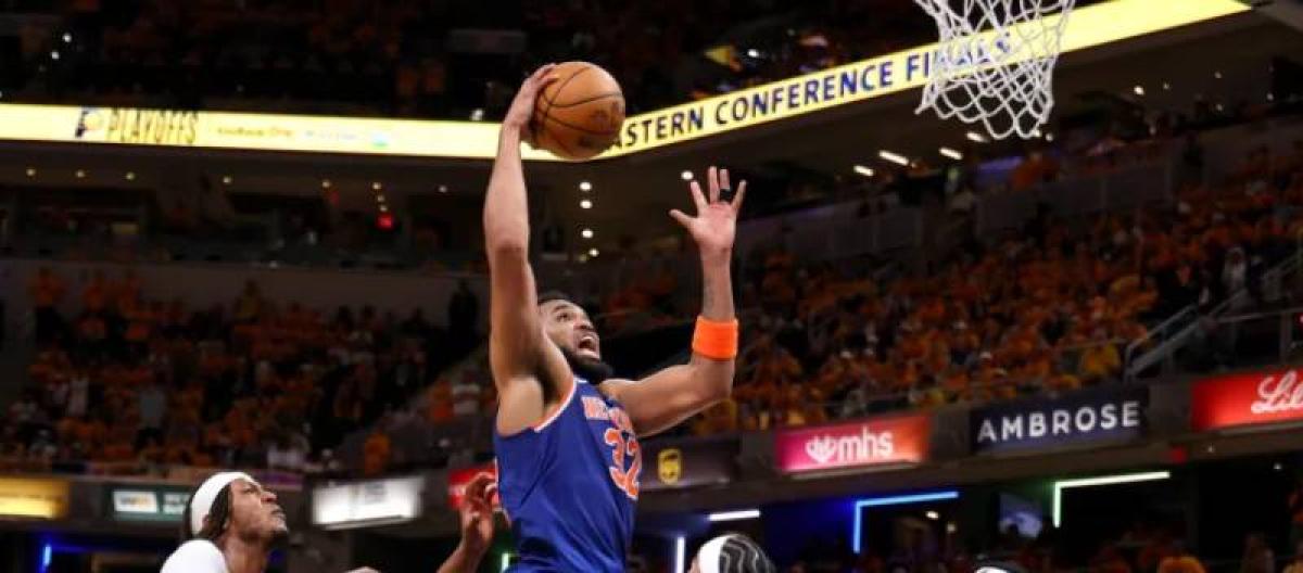 Towns helped the New York Knicks win Game 3 and confessed that he dedicated the victory to his late mother