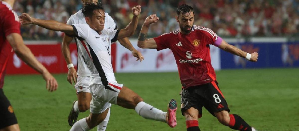 Manchester United beat Hong Kong 3-1