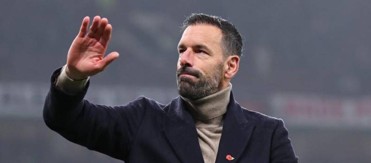 莱斯特城宣布与主帅鲁德·范尼斯特鲁伊分道扬镳