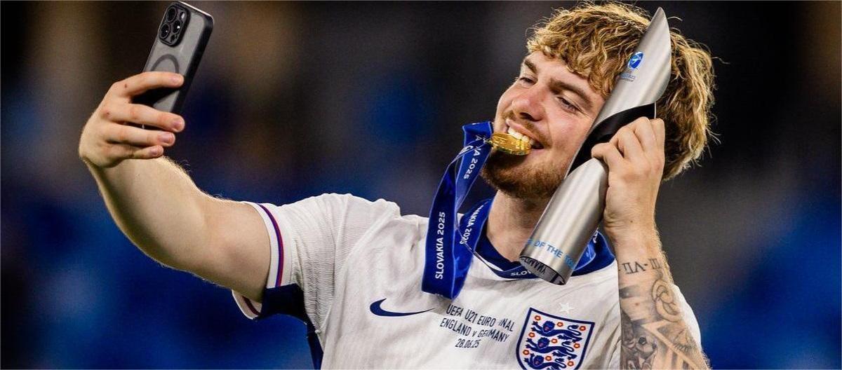 Elliott hopes to get more opportunities in the national team: All I can do is train hard