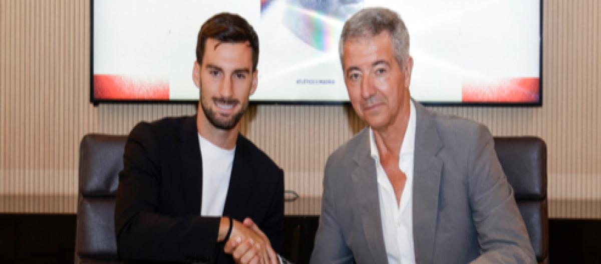 Official: Atletico Madrid officially signed Villarreal midfielder Baena with a 5-year contract