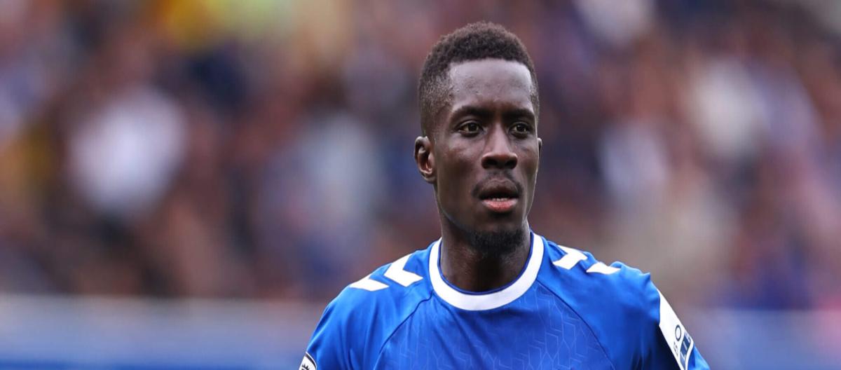Official: Everton renews contract with 35-year-old midfielder Gueye until 2026, with an option to extend for one year
