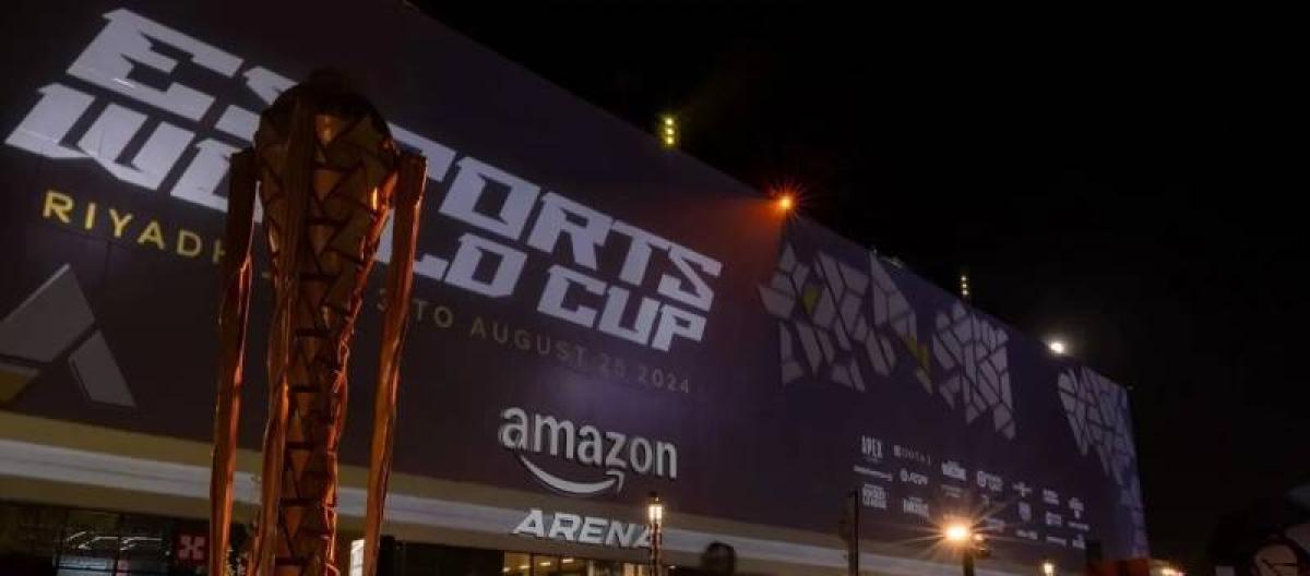 The first day of the e-sports World Cup "Dota 2" saw the top four leading the way