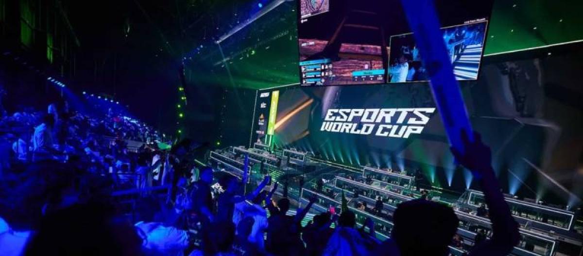 The e-sports World Cup "Dota 2" group stage ended and the top four teams advanced to the knockout stage