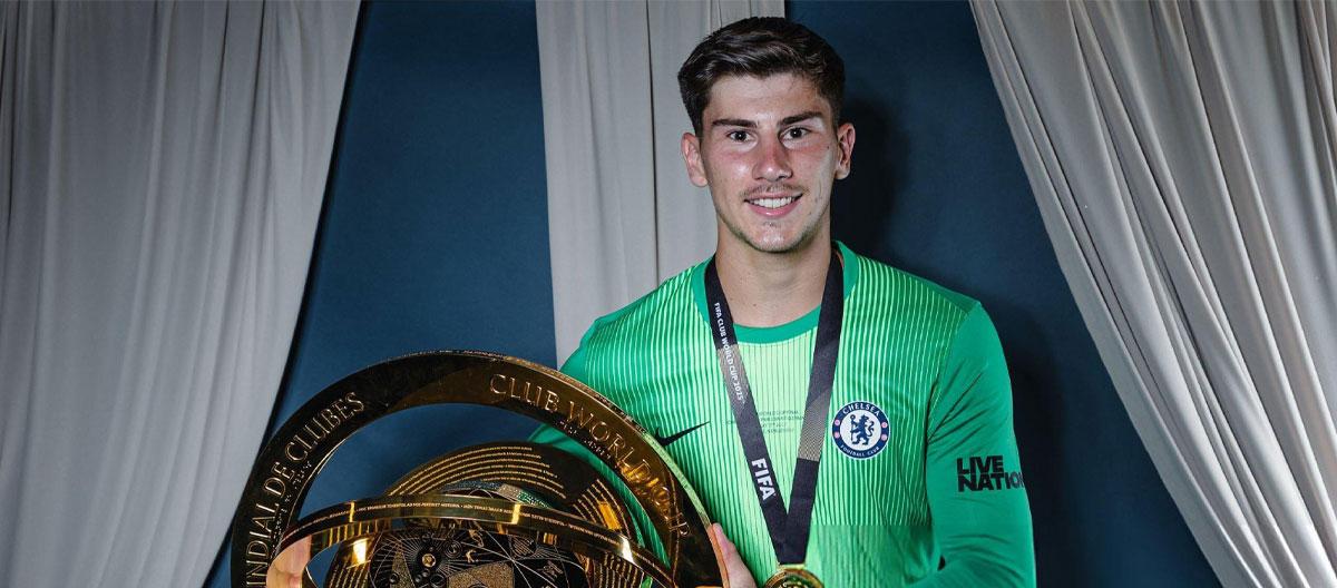 Chelsea reserve goalkeeper Mike Penders join sister club Strasbourg on-loan..