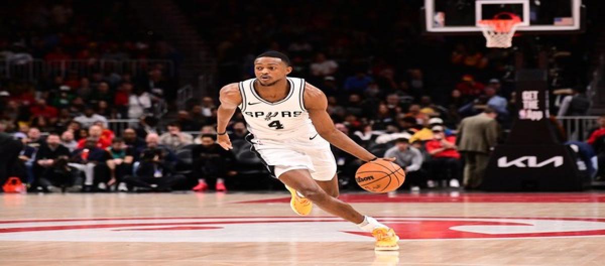 福克斯续约恐难顶薪 马刺态度存变数