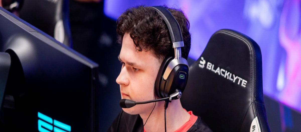 B8官方：NAVI在租指挥npl正式完成永久转会