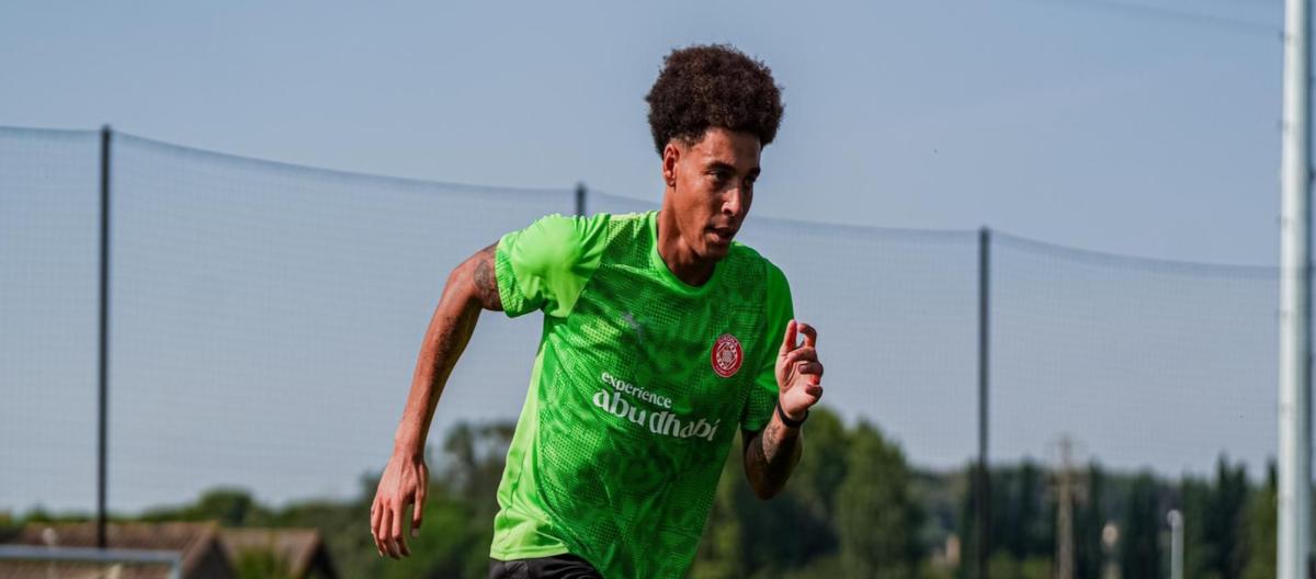 前马竞中场维特塞尔以自由身加盟赫罗纳，将身披20号球衣