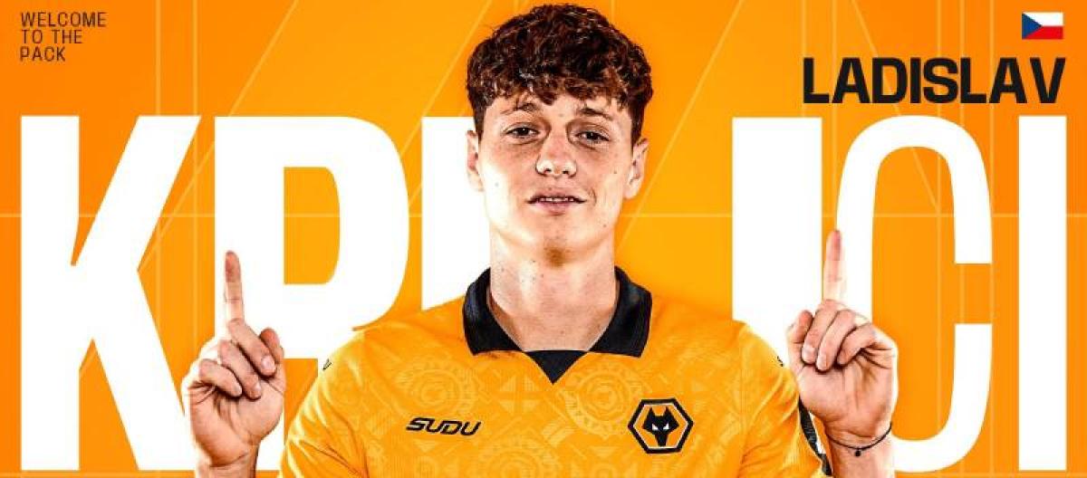 Ladislav Krejci becomes first Czech player to join Wolves