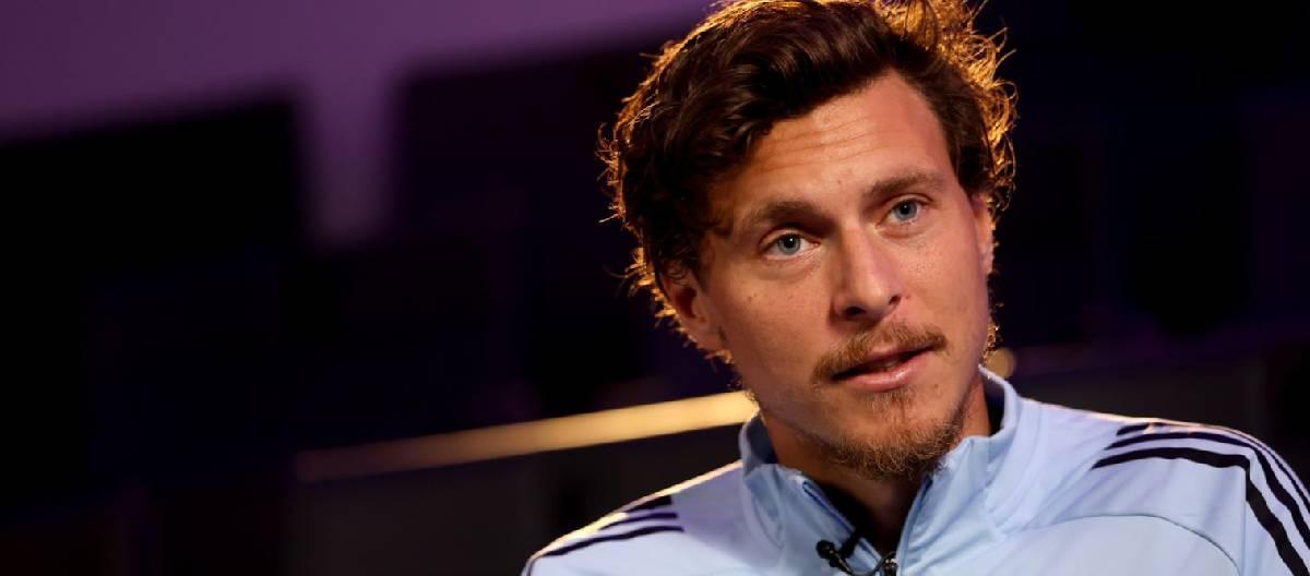 Victor Lindelof: I am very honored and excited to be part of the club