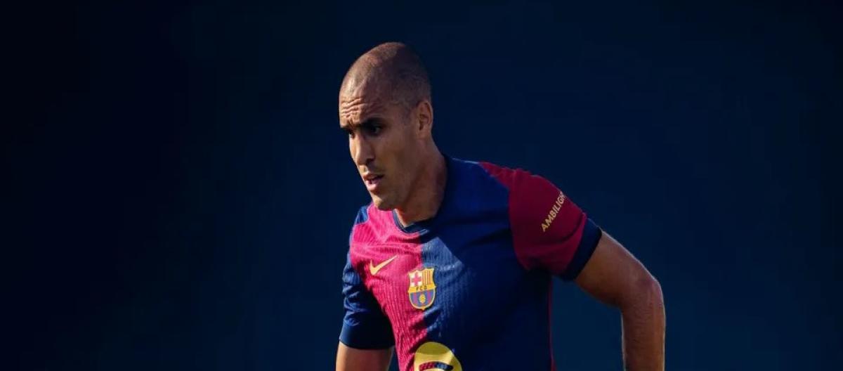 Official: Barcelona and 33-year-old defensive midfielder Romeu terminated their contract one year in advance