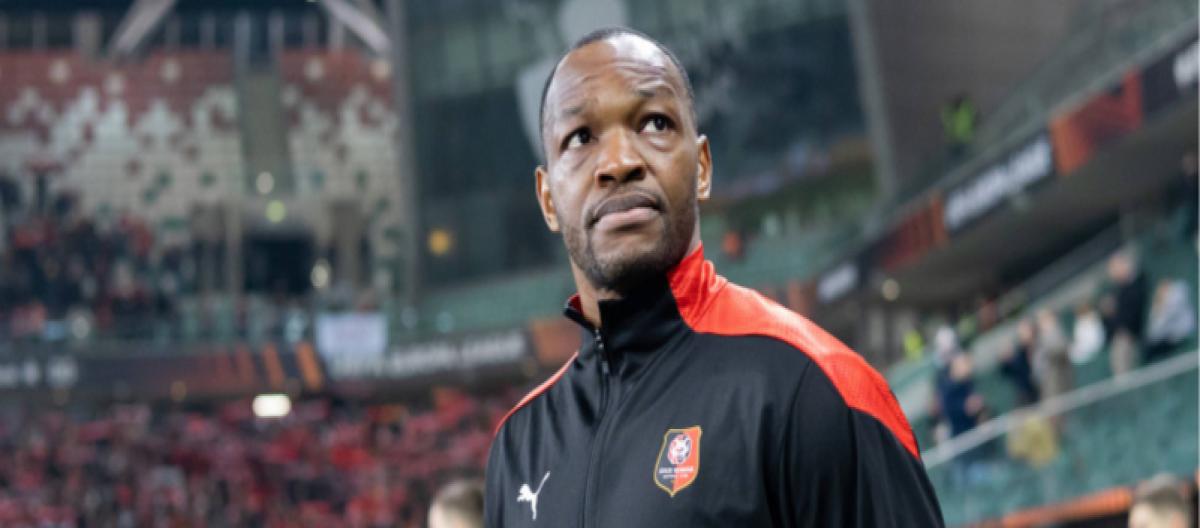 前法国国门曼丹达宣布退役，时年40岁