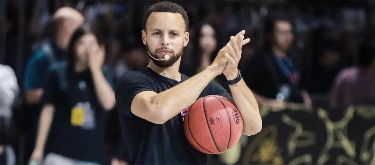 以个人风格和实力建立自信　库里坦言曾渴望拥有更强壮的体型