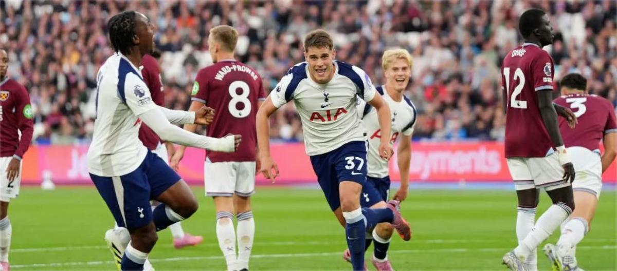 Premier League - Lucas Bergwal scores as Tottenham Hotspur defeat West Ham 3-0