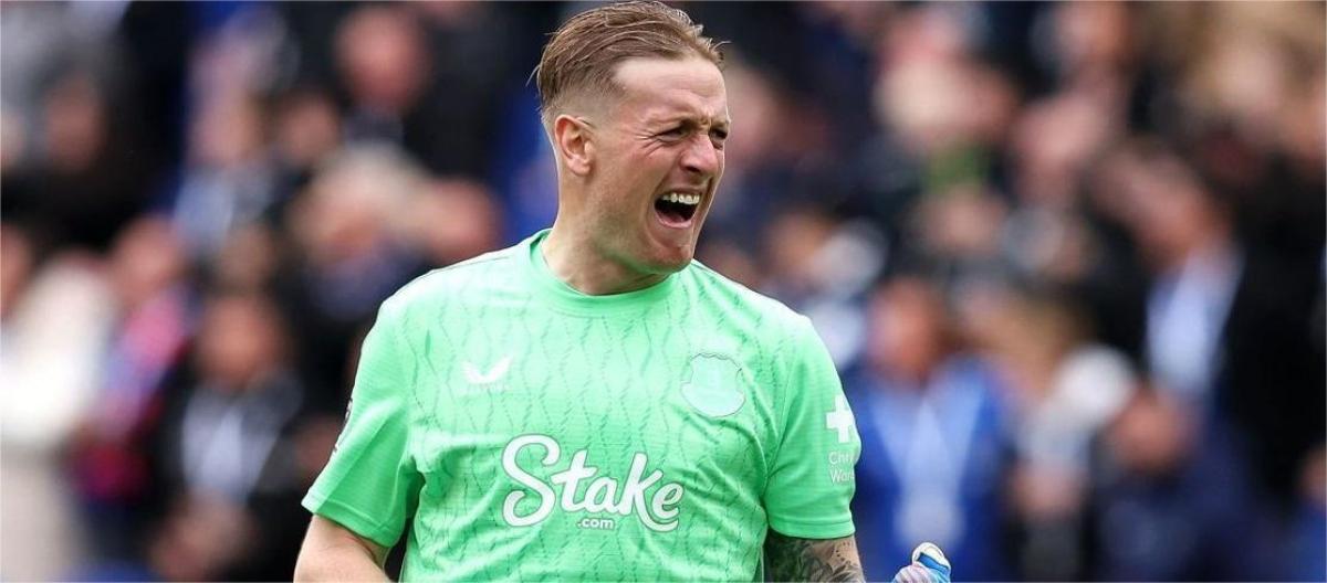 Pickford extends Everton contract until 2029
