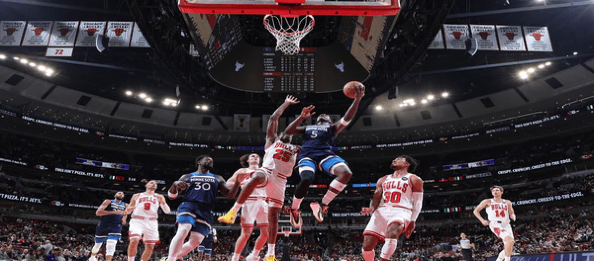 公牛末节发力126-120逆转森林狼 爱德华兹空砍25分