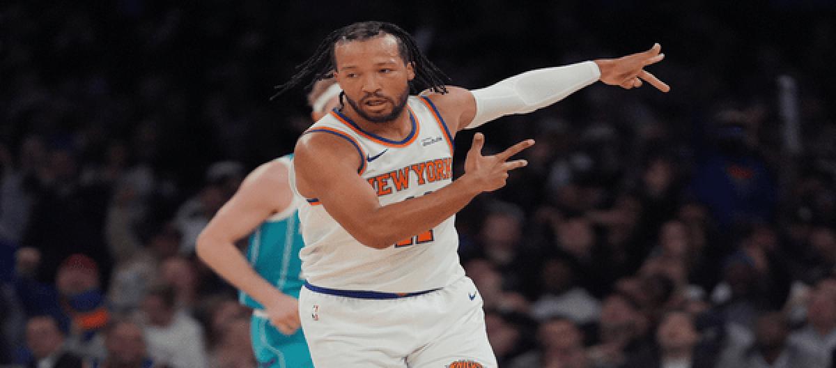 Brunson shines with 31 points, 7 rebounds and 6 assists as Hornets lose to Knicks 108-113