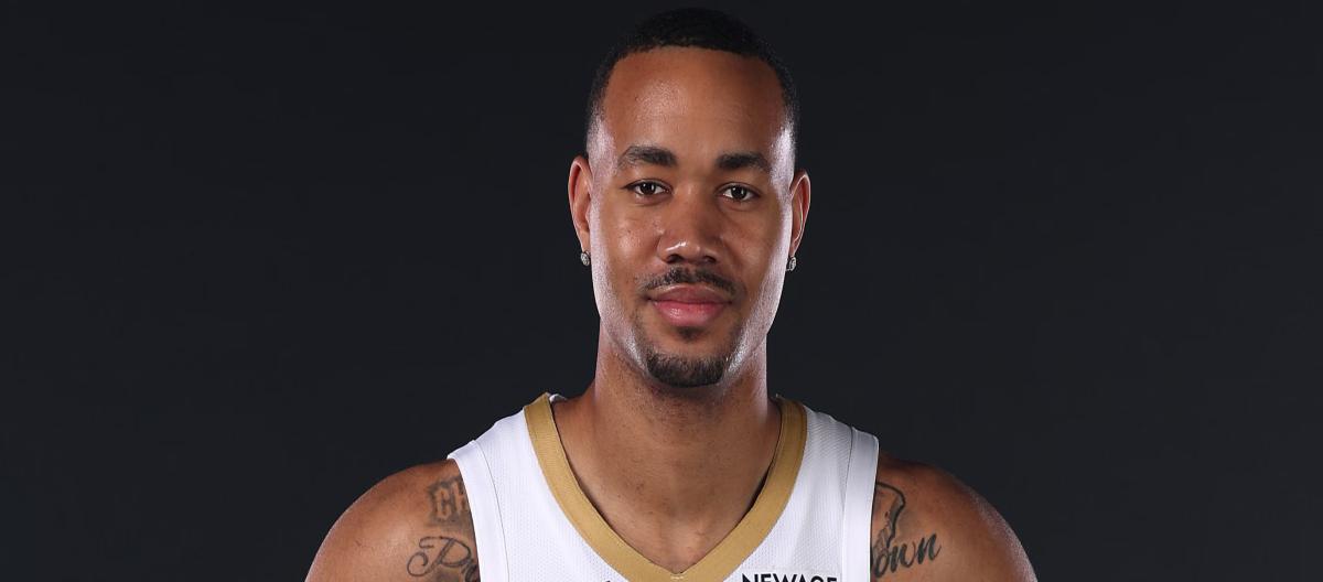 官方：鹈鹕已正式裁掉23岁分卫杰登·斯普林格