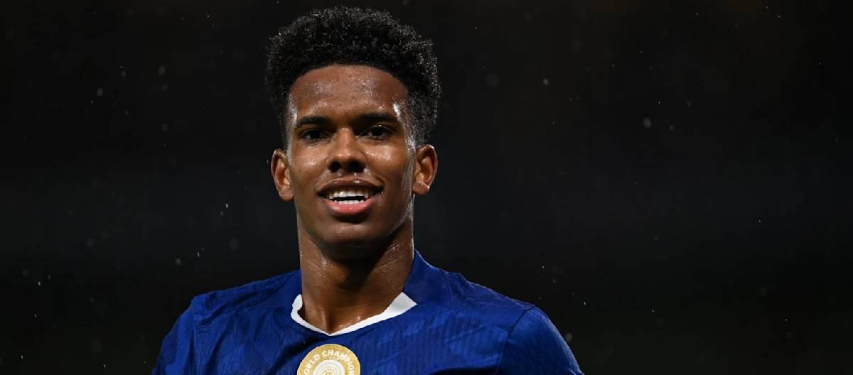 恩佐·马雷斯卡高度评价了埃斯特旺·威廉的敬业精神和谦逊的态度