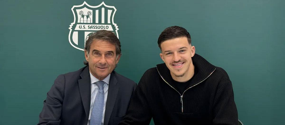 Sassuolo completes contract extension with Bosnia international center-back Tarik Muharemović..