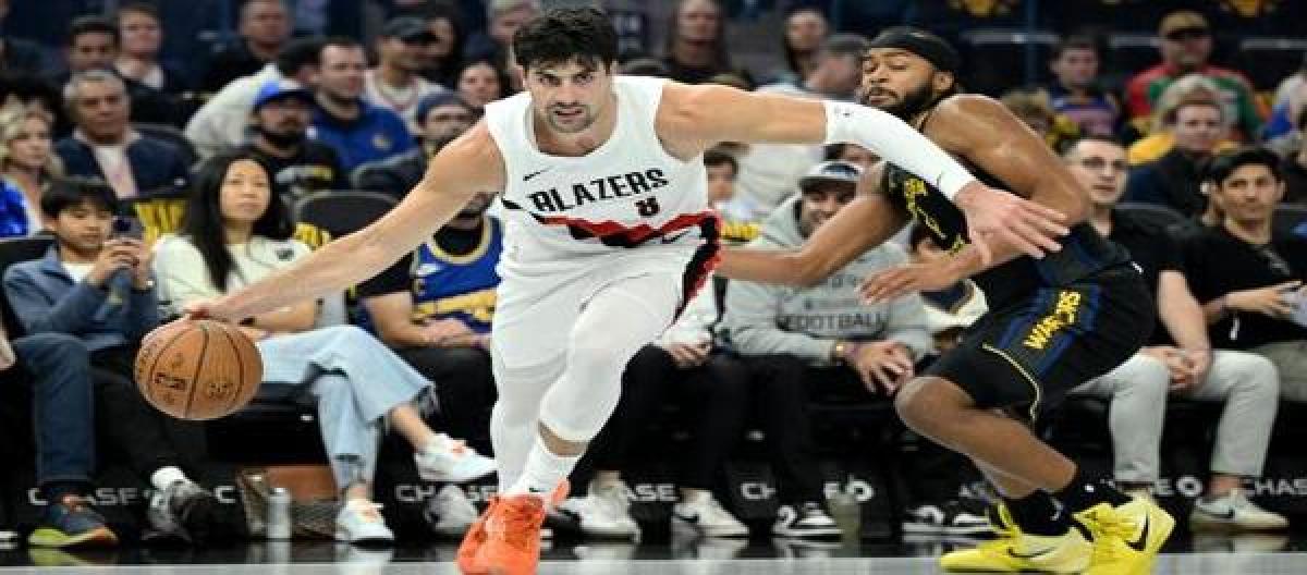 Curry's 38 points weren't enough to save the Trail Blazers from a 127-123 comeback victory over the Warriors.