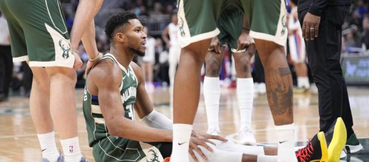 Giannis Antetokounmpo is expected to be out for 2–4 weeks with a right calf strain.