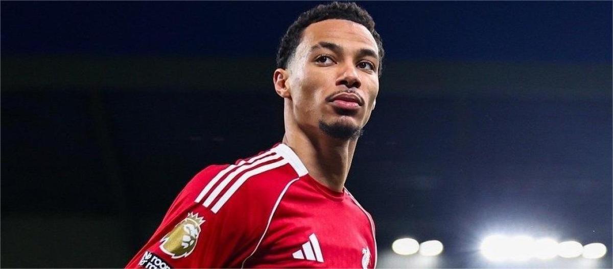 Slot praised Ekitick for his continuous efforts to improve himself.