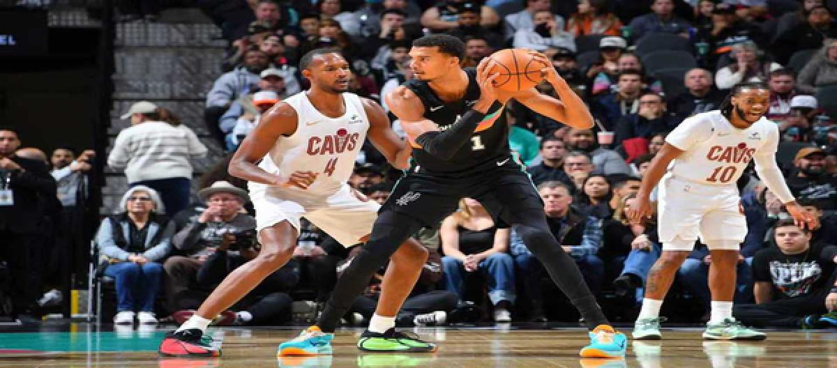 Even with 26 points from Wahlbarg and Yamaz, the Cavaliers couldn't secure a 113-101 victory over the Spurs.