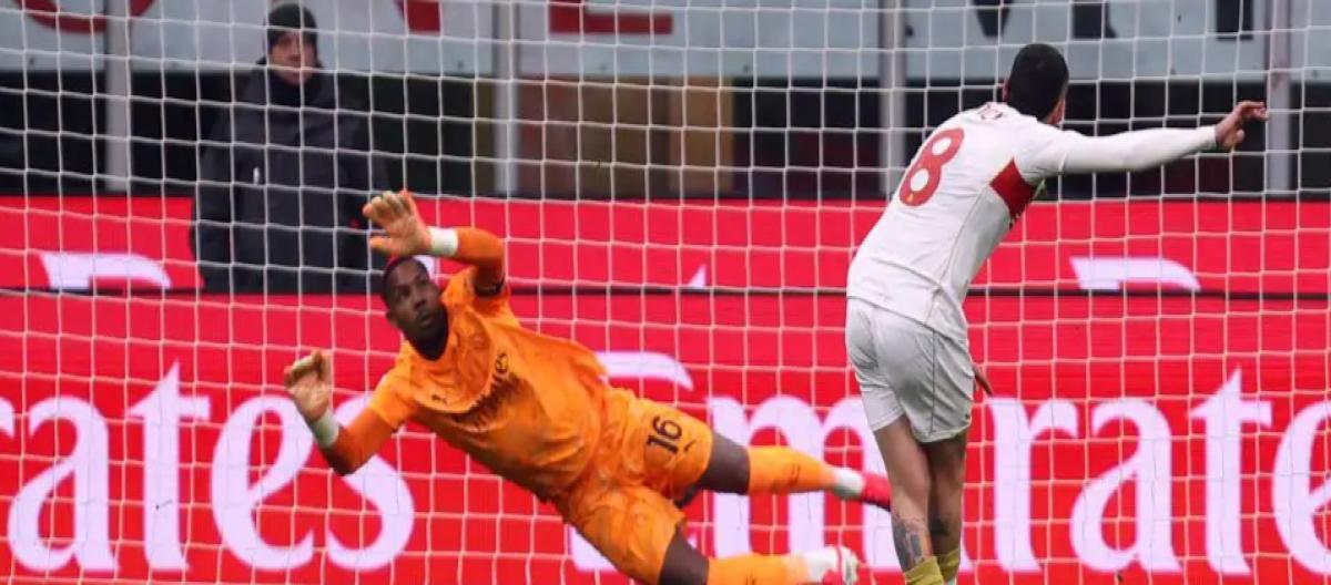 Serie A – Leão's header helps Stanciu miss a penalty, AC Milan hold Genoa to a 1-1 draw at home.