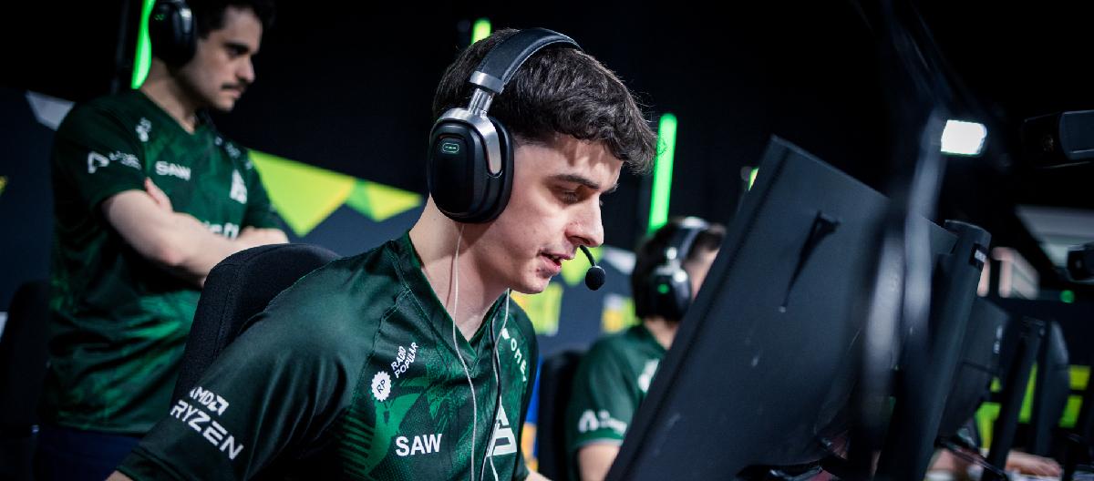 CS2:FlyQuest急着振奋士气,狙击手换人,宣布签下story。 CS2:FlyQuest急着振奋士气,狙击手换人,宣布签下story。