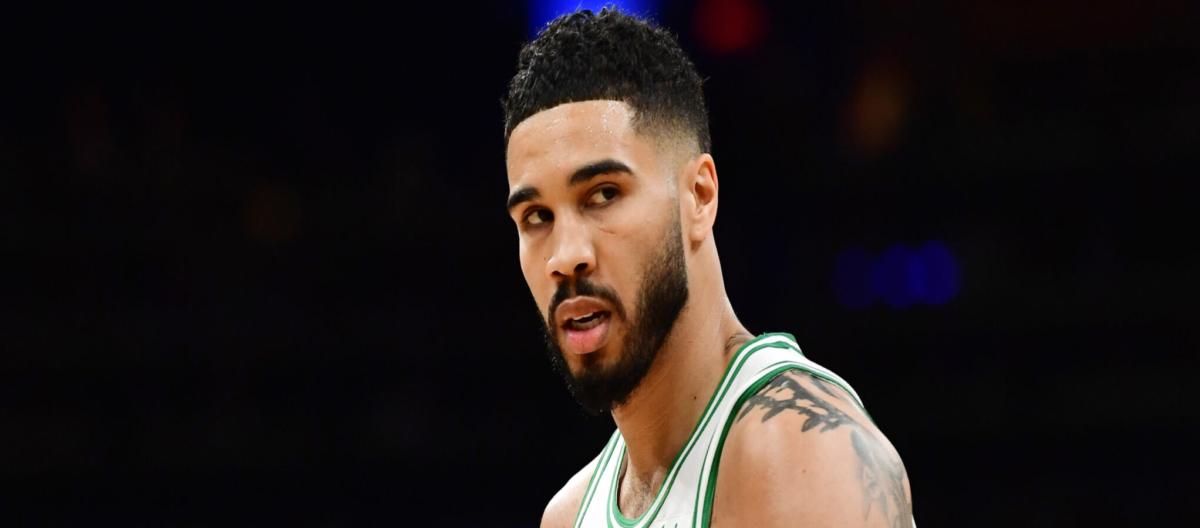 美记：塔图姆正在重新评估自身情况，或将缺席整个2025/26赛季