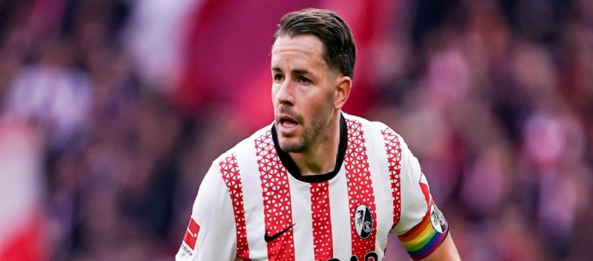 官方：弗莱堡已与队长克里斯蒂安·冈特完成续约