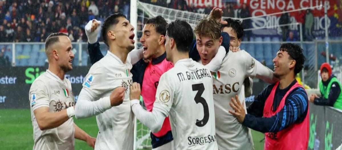 Serie A – Hoylen's stoppage-time penalty sealed a dramatic victory for ten-man Napoli, who narrowly defeated Genoa 3-2.