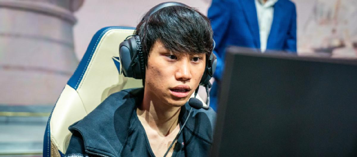 DOTA 2: Doinb's return to the competitive scene ended in failure, so he transitioned to becoming a DOTA 2 streamer, and his popularity increased several times over. DOTA 2: Doinb's return to the competitive scene ended in failure, so he transitioned to becoming a DOTA 2 streamer, and his popularity increased several times over.