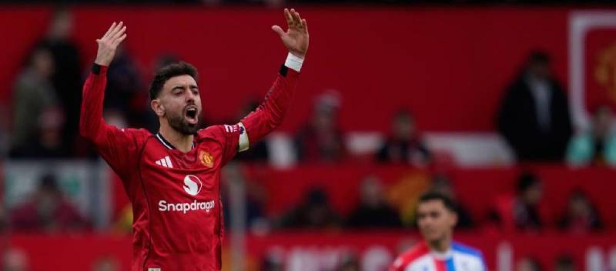 曼联队长费尔南德斯：“一周踢一场比赛，让人非常挣扎”