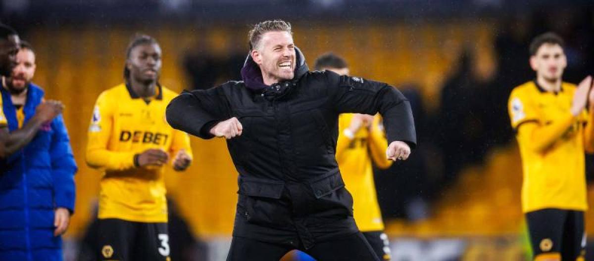 爱德华兹盛赞狼队铁血凝聚力与顽强拼搏精神