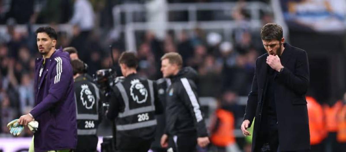 Carrick suffers his first defeat in charge of Manchester United, urging the team to learn from the experience and look to the future.