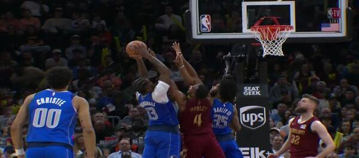 弗拉格27分马绍尔25分 独行侠以130-120轻取骑士