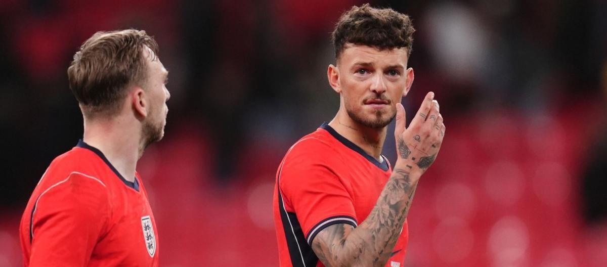 Henderson, who was booed by fans, said his teammates would always support Ben White.